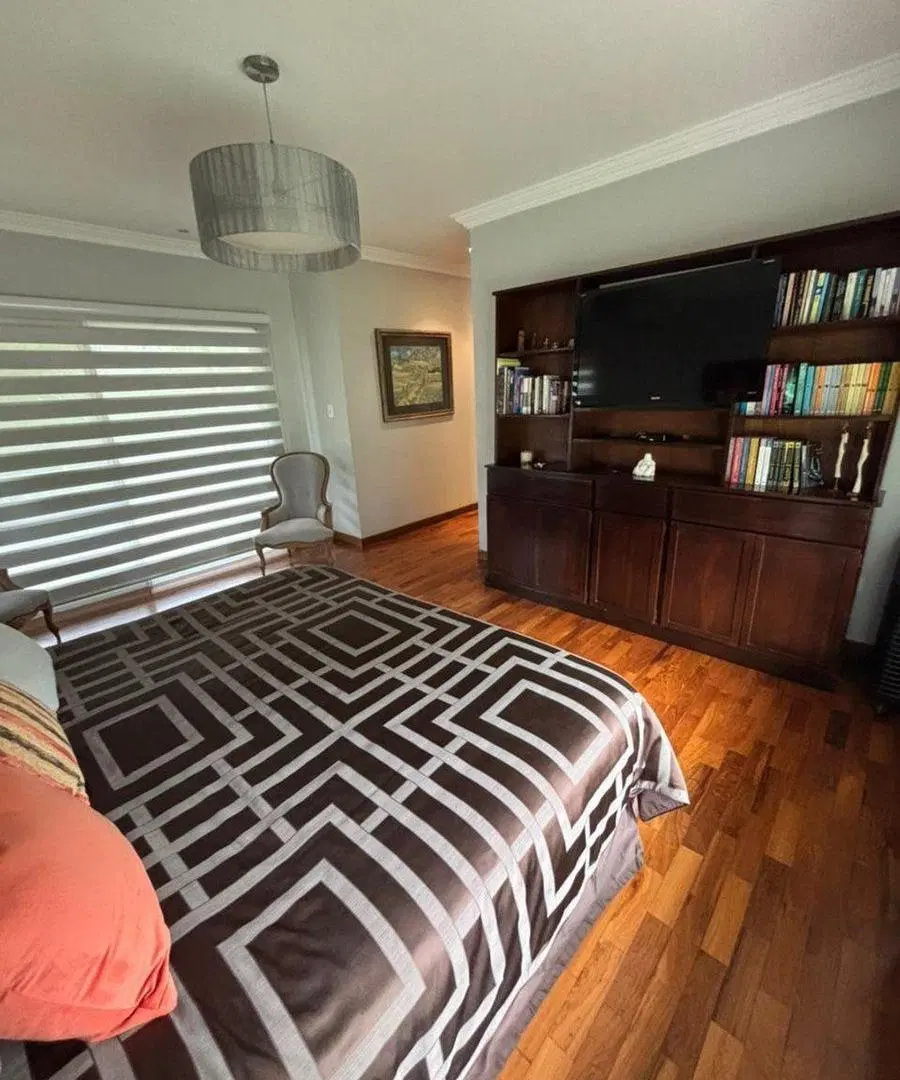 CASA VENTA EN VALLE ESCONDIDO EXCELENTE ESTADO 8