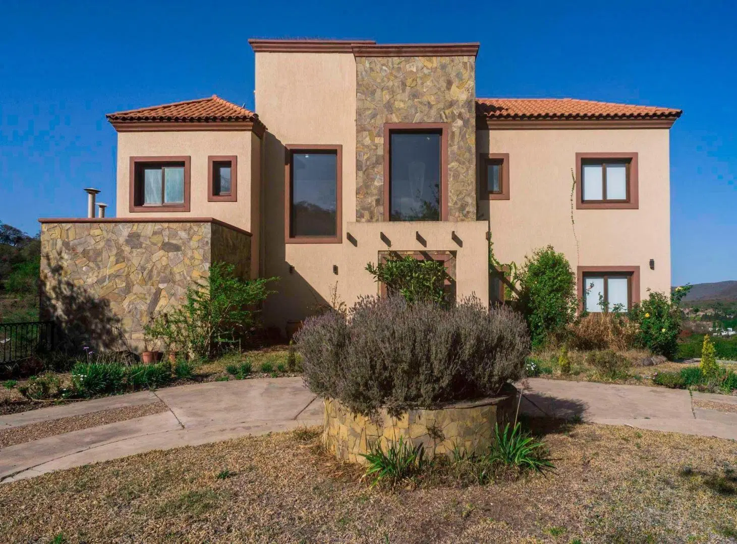 CASA 5 DORM VENTA LA LUCINDA CLUB DE CAMPO PILETA 3