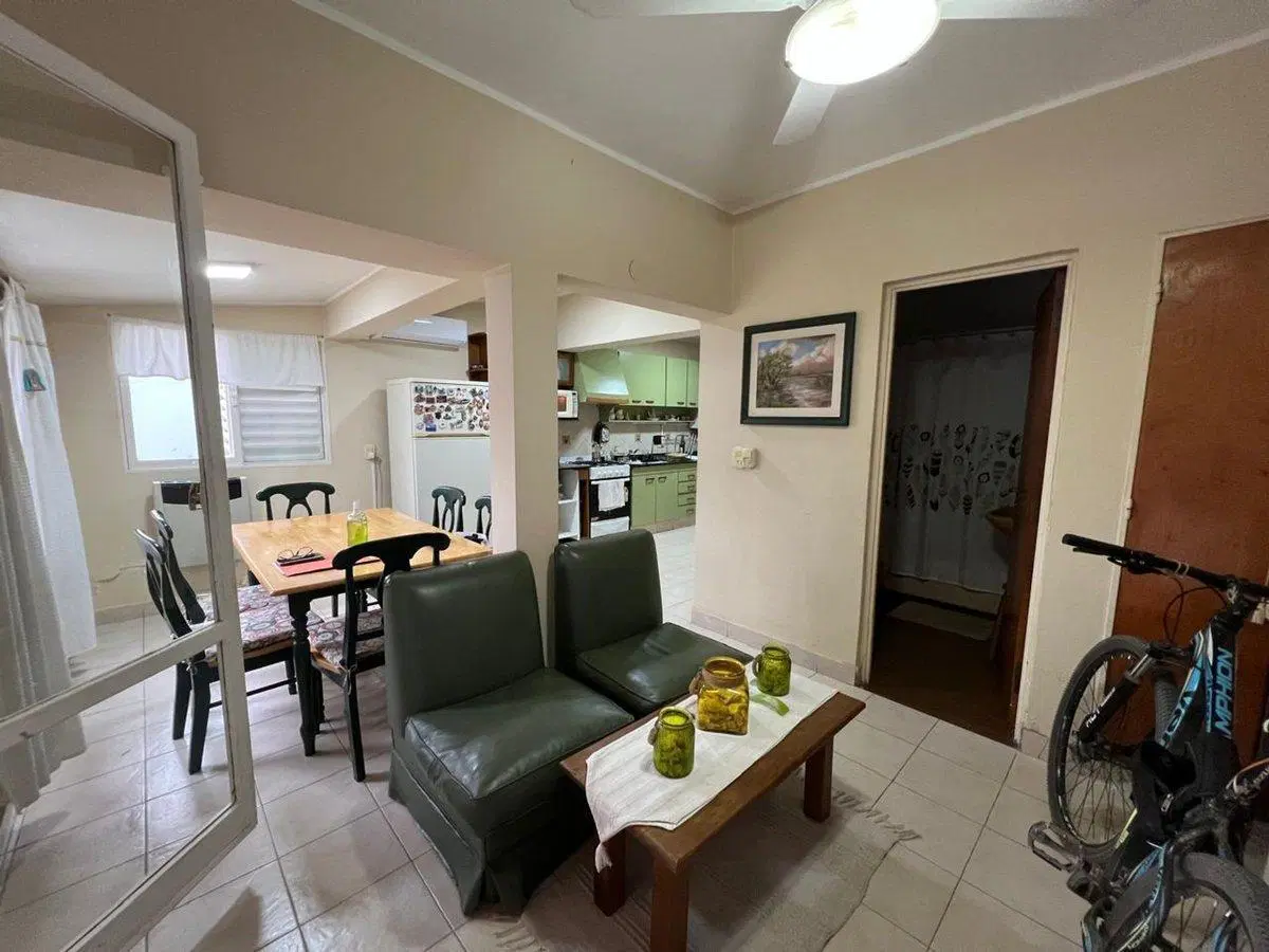 EN VENTA CASA B° PERIODISTA 8