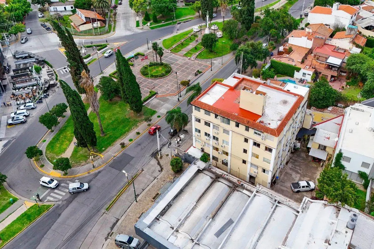 EDIFICIO VENTA AV REYES CATOLICOS PRIMERA ROTONDA 4