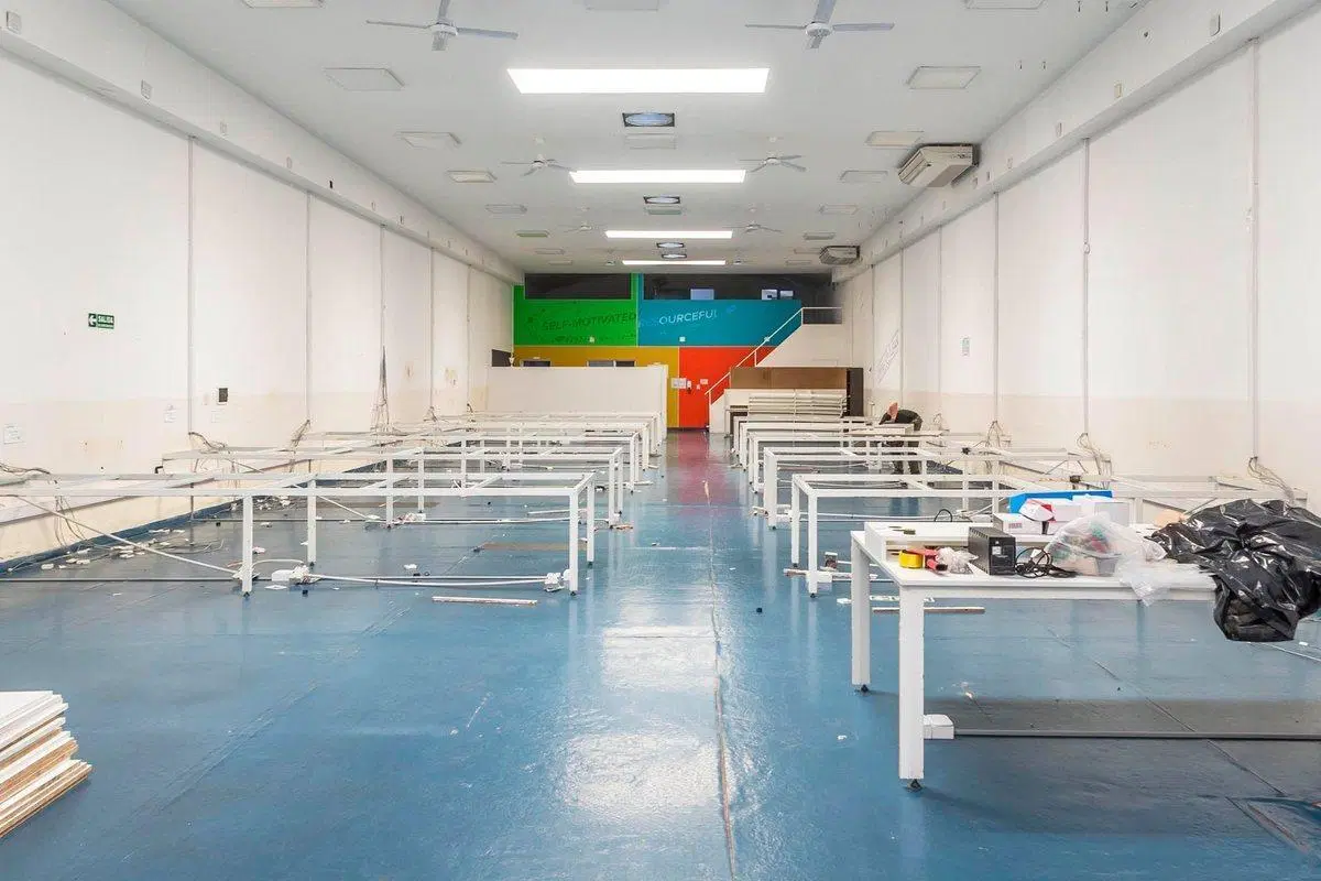 GALPON EN ALQUILER CON OFICINAS 600 M2 ZONA NORTE 2