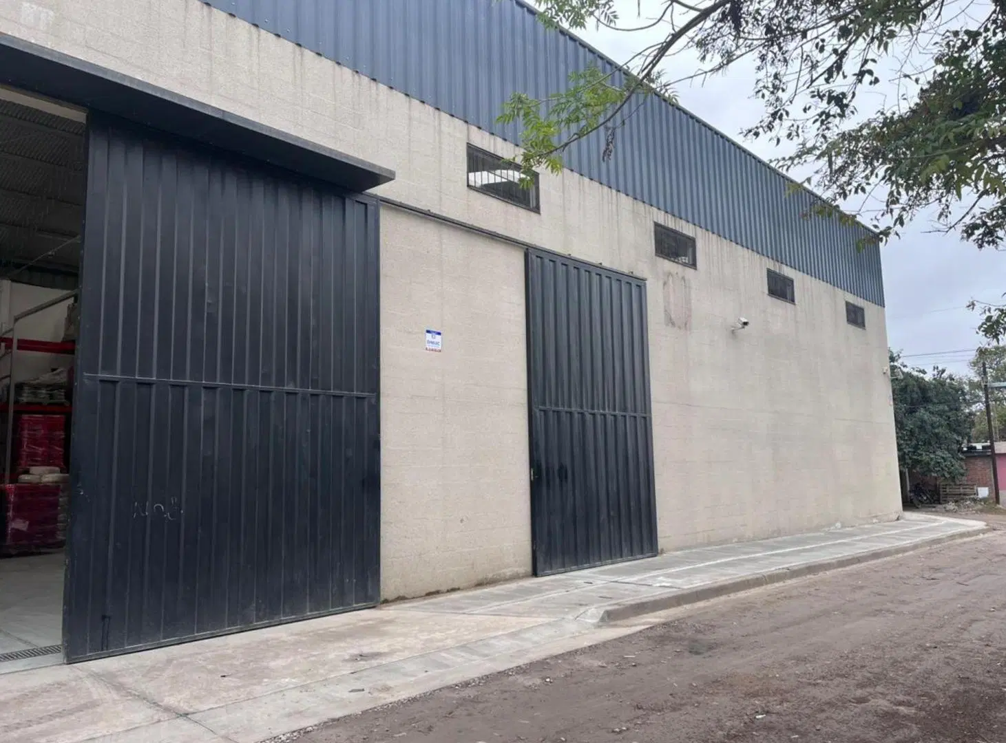 VENTA GALPON VILLA LUJAN 3