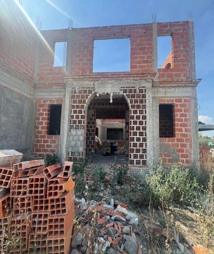 VENTA CASA EN CONSTRUCCION LAS QUINTAS SL CHICO 2