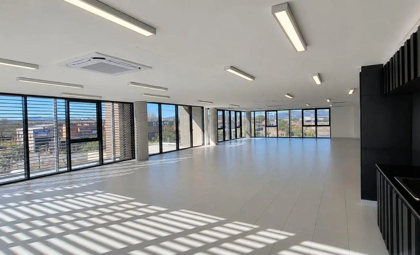 ALQUILER OFICINAS SAN LORENZO CHICO - 276,75 M2 2