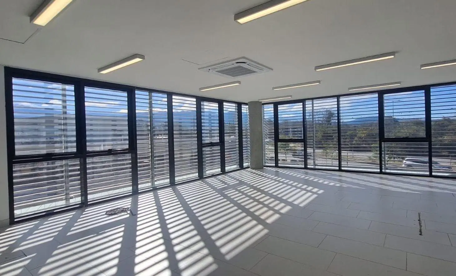 ALQUILER OFICINAS SAN LORENZO CHICO - 276,75 M2 5