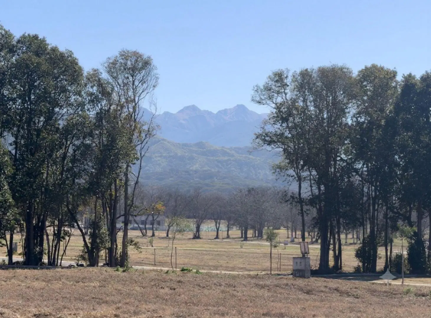 VENTA TERRENO EN CLUB DE CAMPO LA ARBOLADA 5