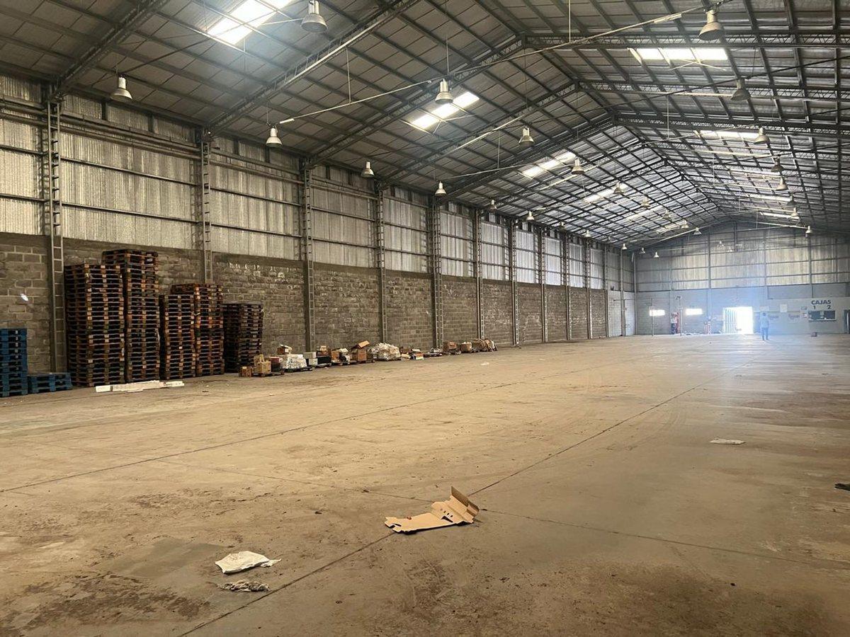 Foto de ALQUILER GALPÓN COMERCIAL CERRILLOS SOBRE RUTA 68, imagen 5