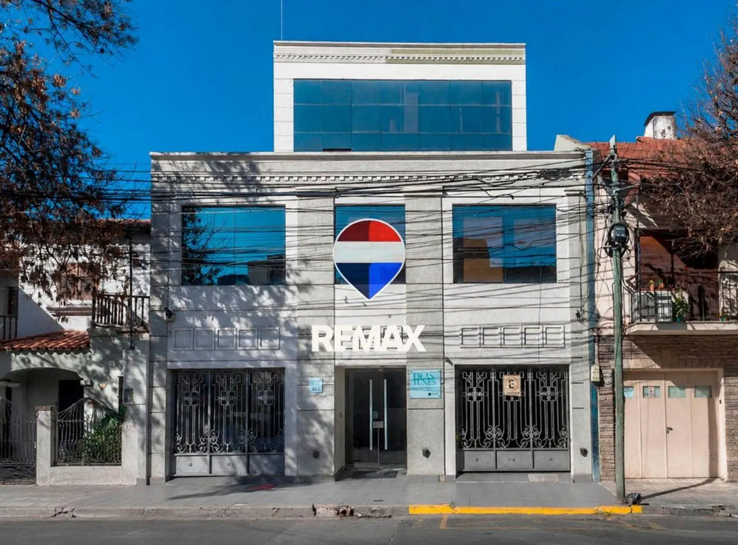 VENTA OFICINAS O CONSULTORIOS DEAN FUNES 462 4