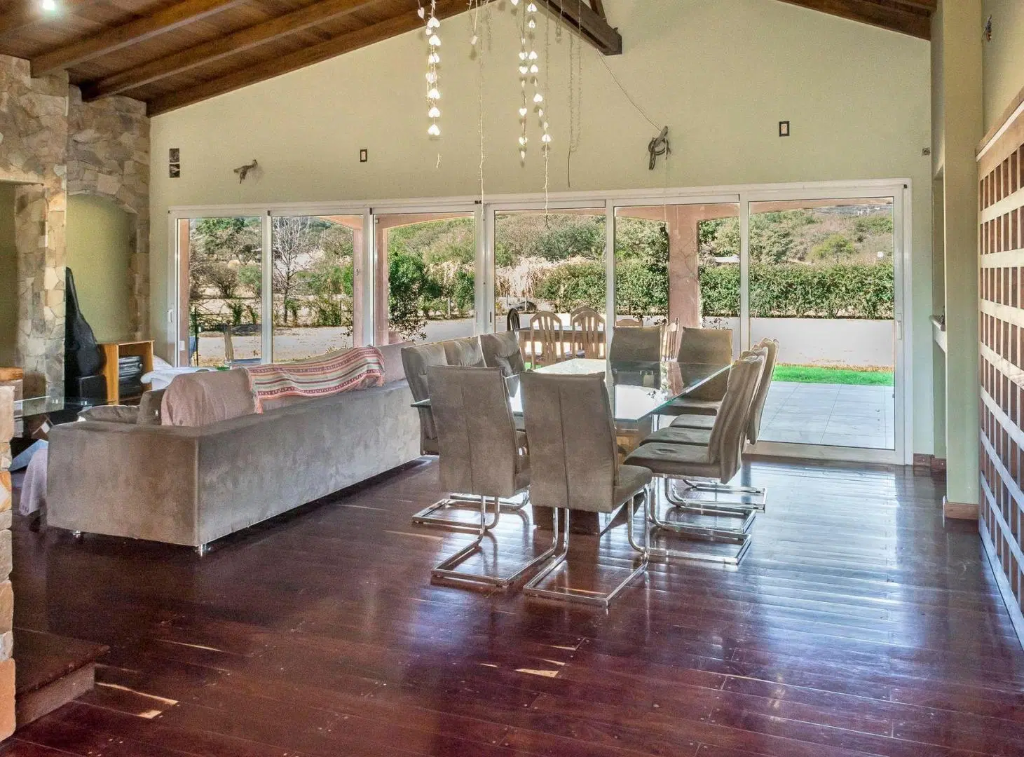 CASA 5 DORMITORIOS VENTA LA LUCINDA CLUB DE CAMPO 2