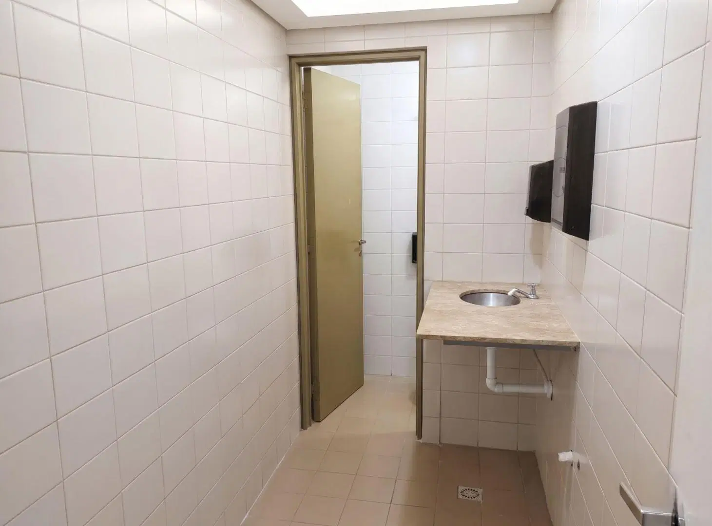 VENTA OFICINA CON COCHERA - GALERÍA CERVERA IV 2