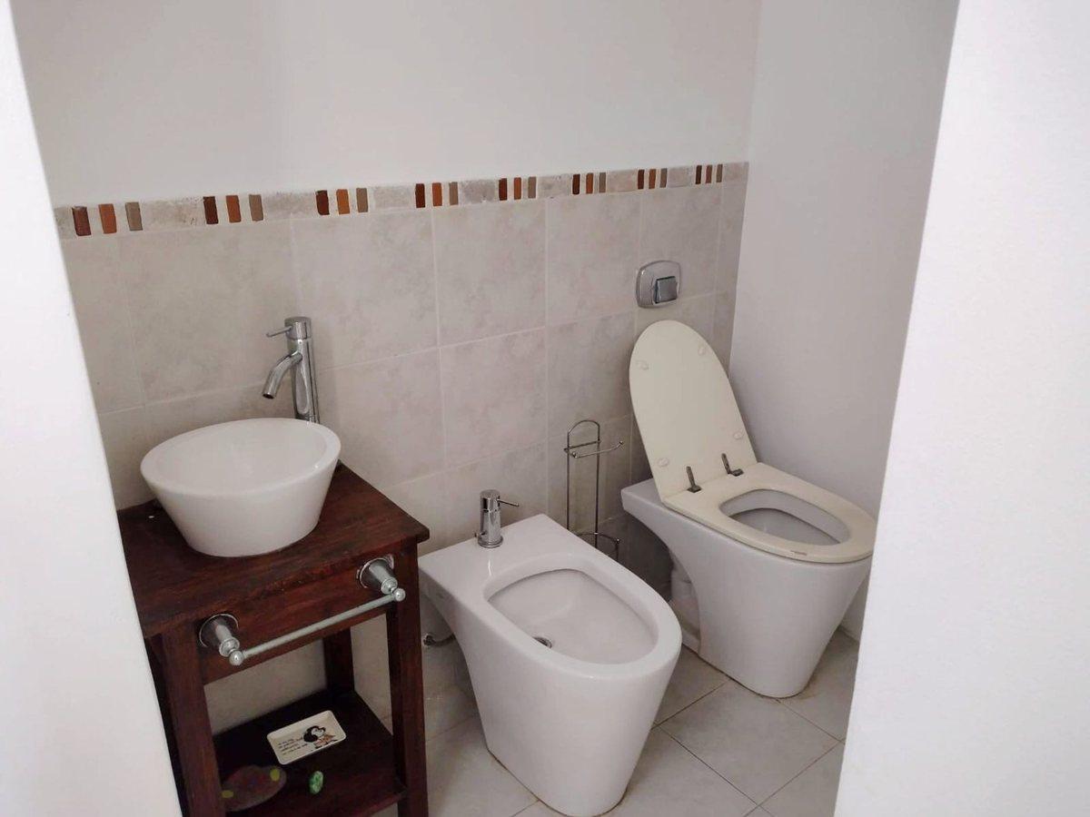 Foto de VENTA CASA 4 AMBIENTES METAN LEANDRO ALEM OESTE, imagen 1