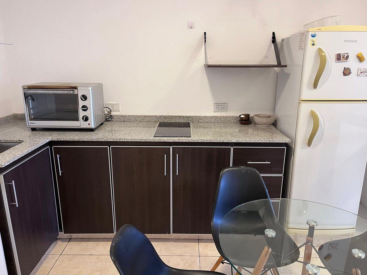 Foto de VENTA MONOAMBIENTE AMPLIO CON VISTA,MACROCENTRO, imagen 2