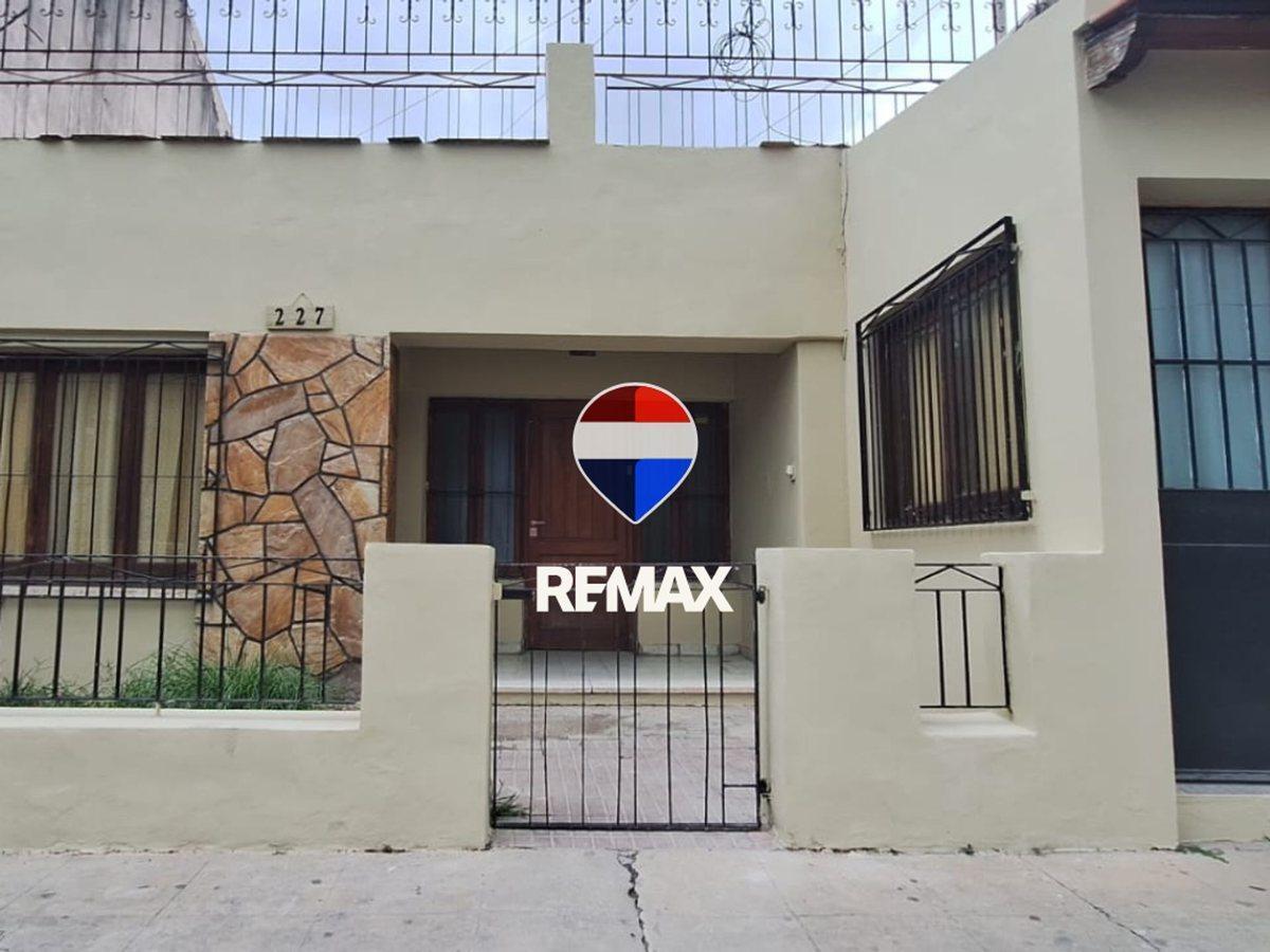 Foto de VENTA CASA MACROCENTRO 9 DORMITORIOS CON PILETA, imagen 1