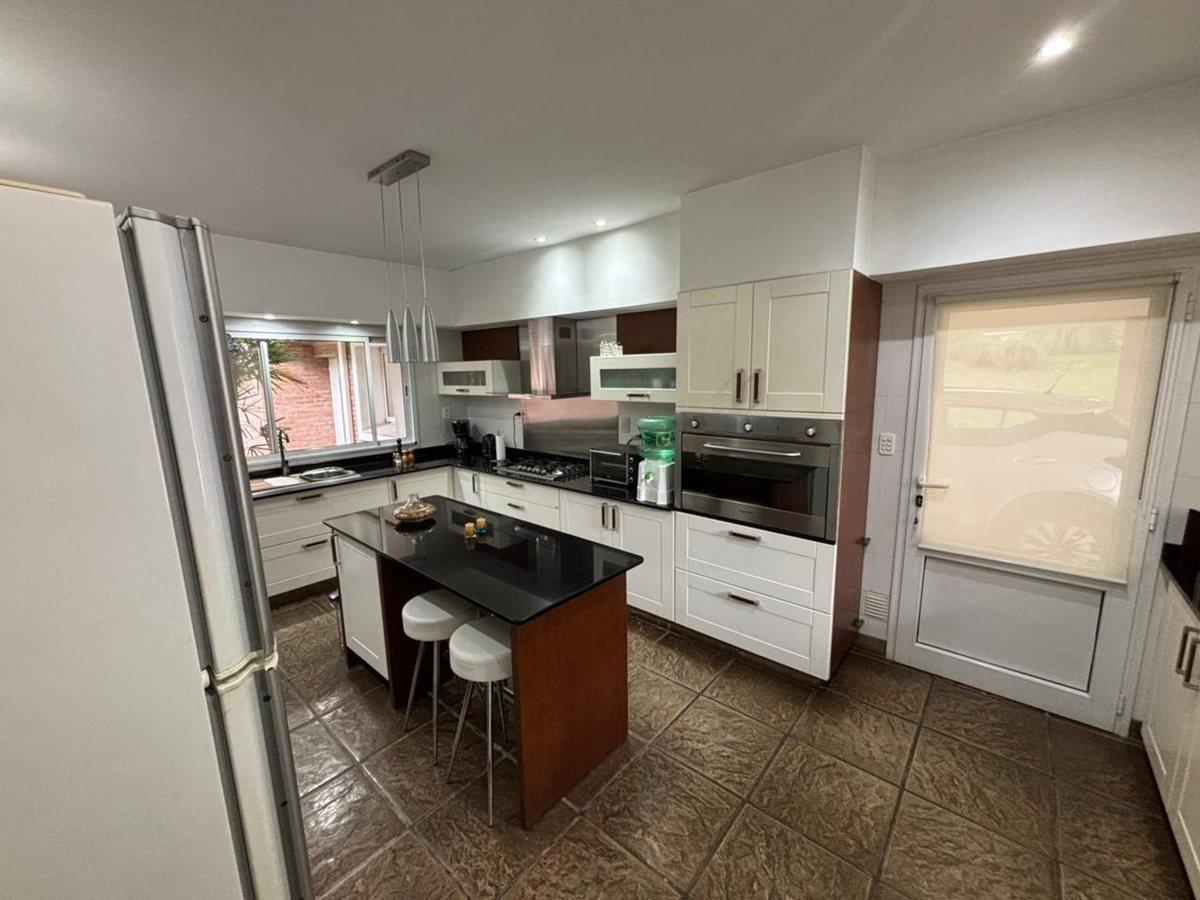 Foto de CASA VENTA EN VALLE ESCONDIDO EXCELENTE ESTADO, imagen 4