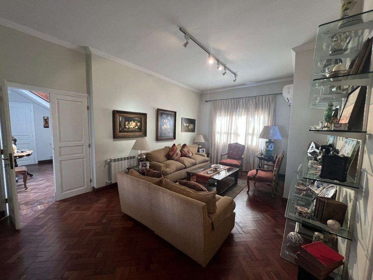 Foto de VENTA CASA ZONA MONUMENTO 4 DORMITORIOS CON PILETA, imagen 1