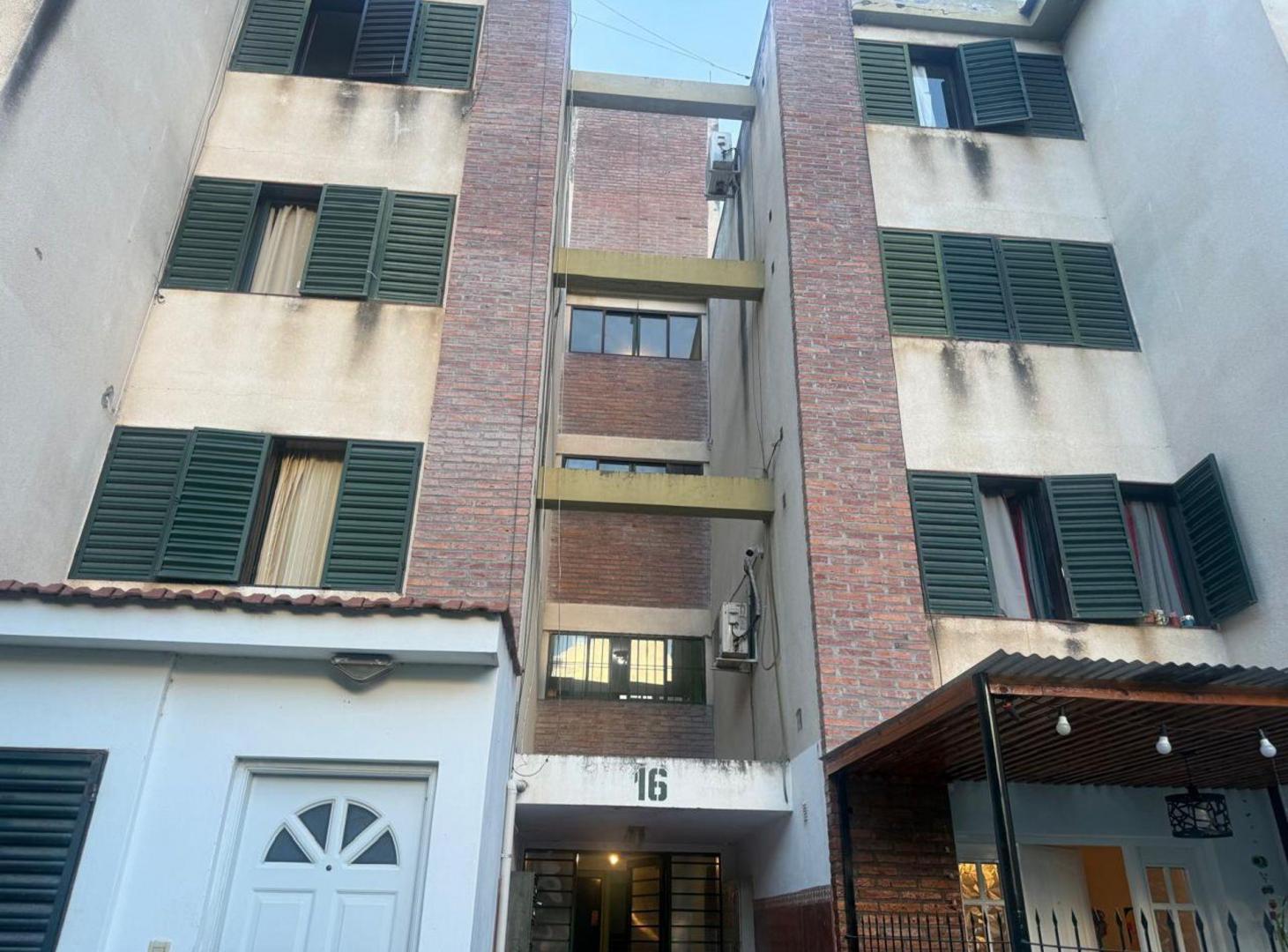Foto de Alquiler dpto zona sur B El Bosque 3 dorm 3 piso, imagen 3