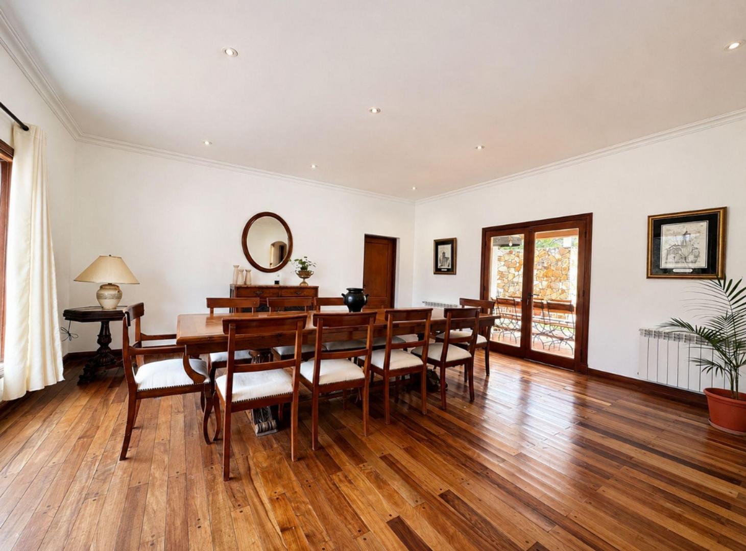 Foto de Venta casa Valle Escondido 6 dormitorios y pileta, imagen 5