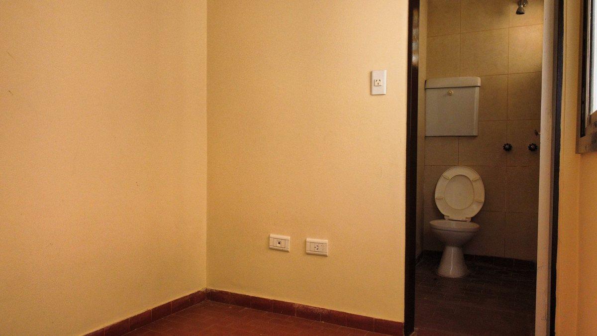 Foto de VENTA DEPARTAMENTO MICROCENTRO 4 DORM CON COCHERAS, imagen 3