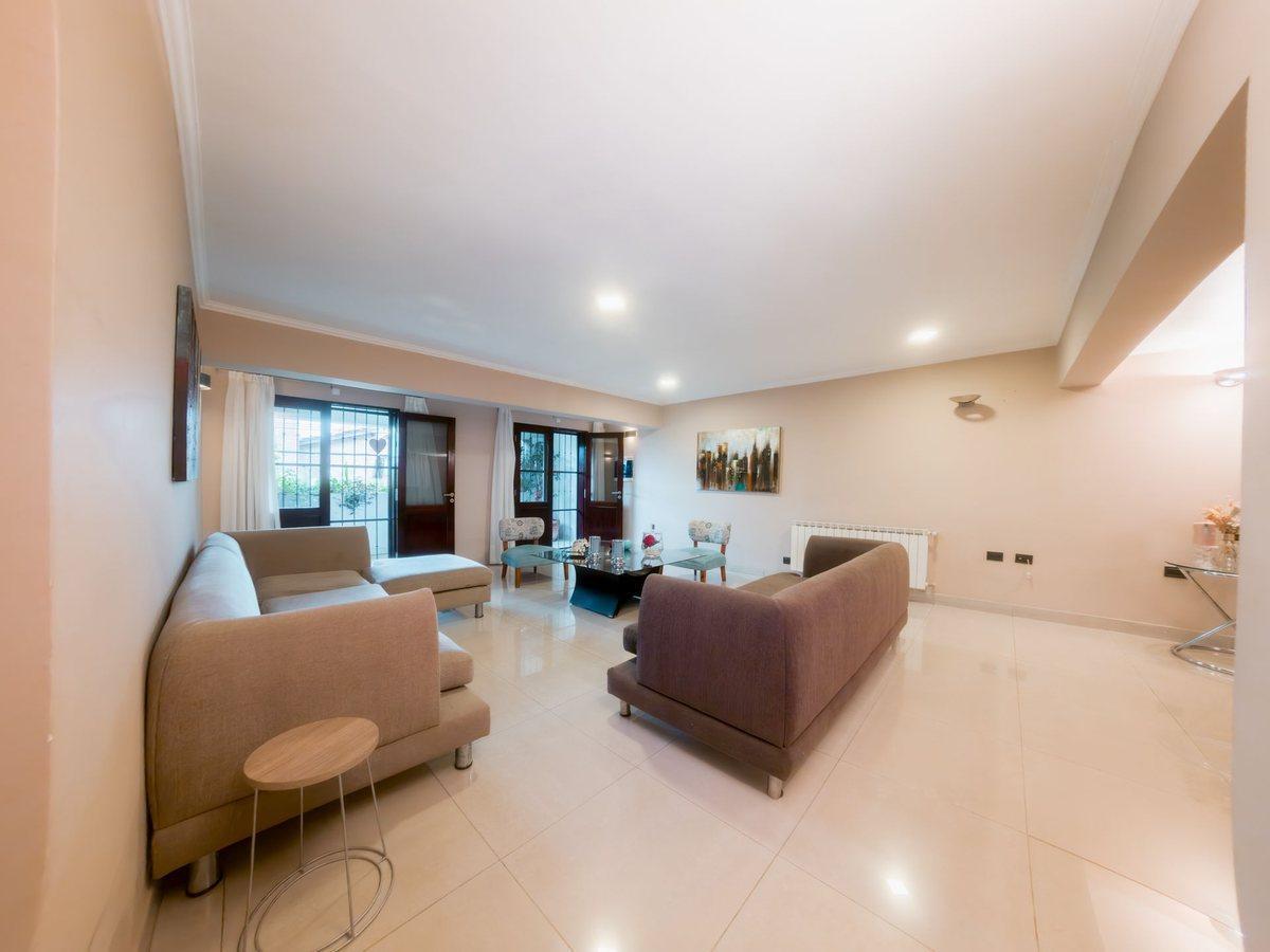 Foto de VENTA CASA TRES CERRITOS 4 DORMITORIOS CON PILETA, imagen 2