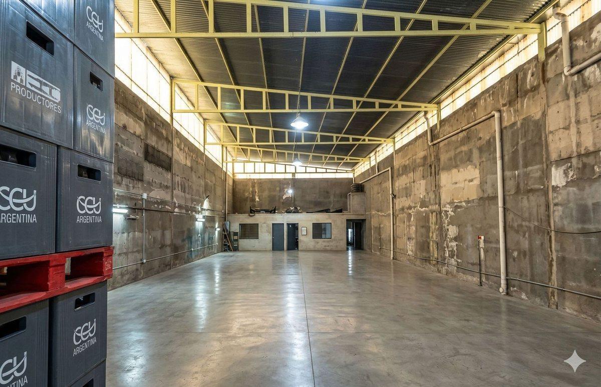 Foto de GALPON EN VENTA MACROCENTRO 360M2. APTO CREDITO, imagen 4