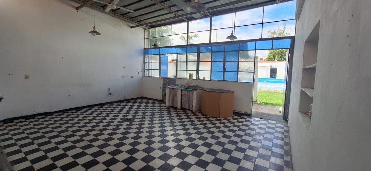 Foto de VENTA CASA MACROCENTRO 9 DORMITORIOS CON PILETA, imagen 4