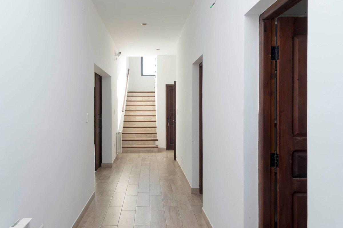 Foto de CASA VENTA CLUB DE CAMPO EL TIPAL 5 DORM PILETA, imagen 5