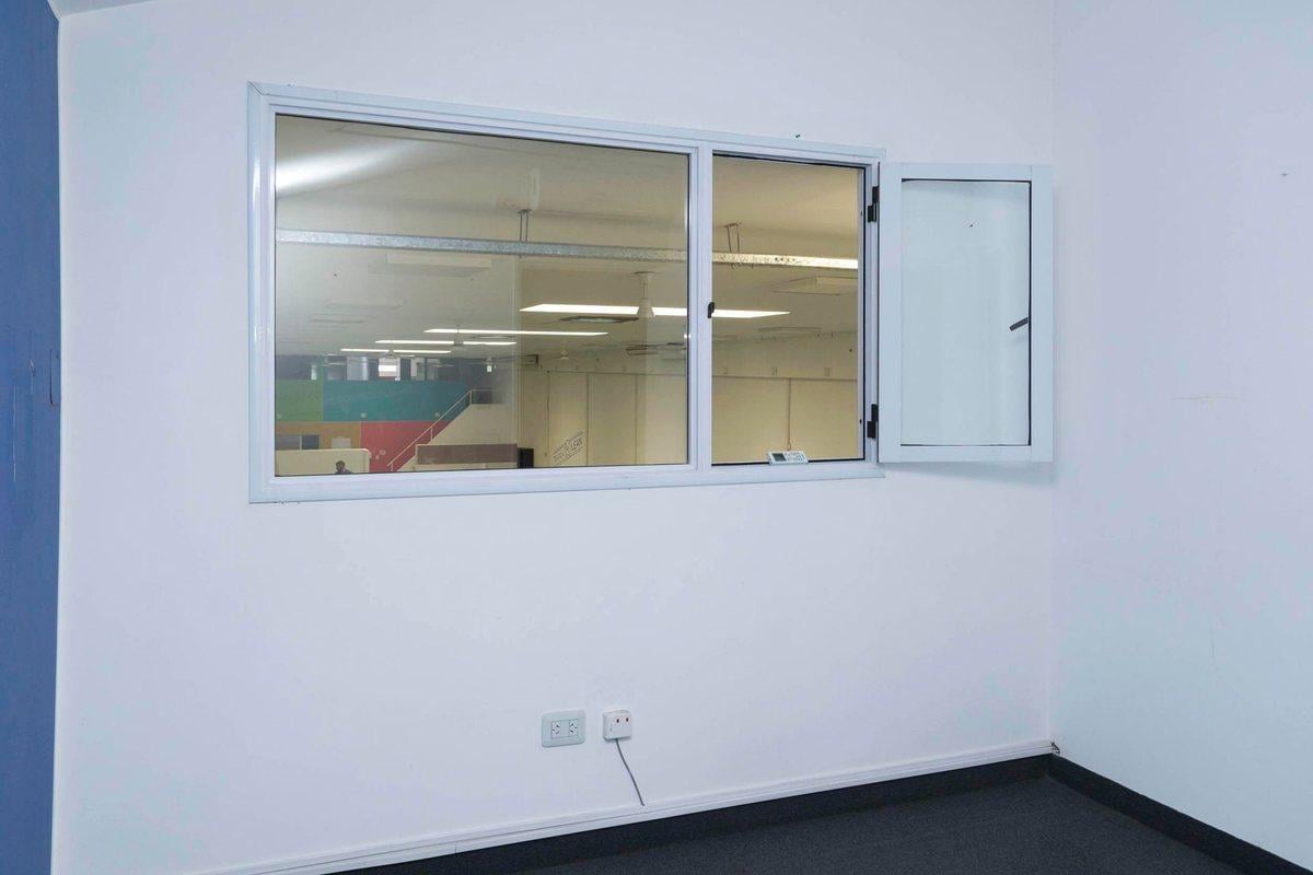 Foto de GALPON EN ALQUILER CON OFICINAS 600 M2 ZONA NORTE, imagen 5