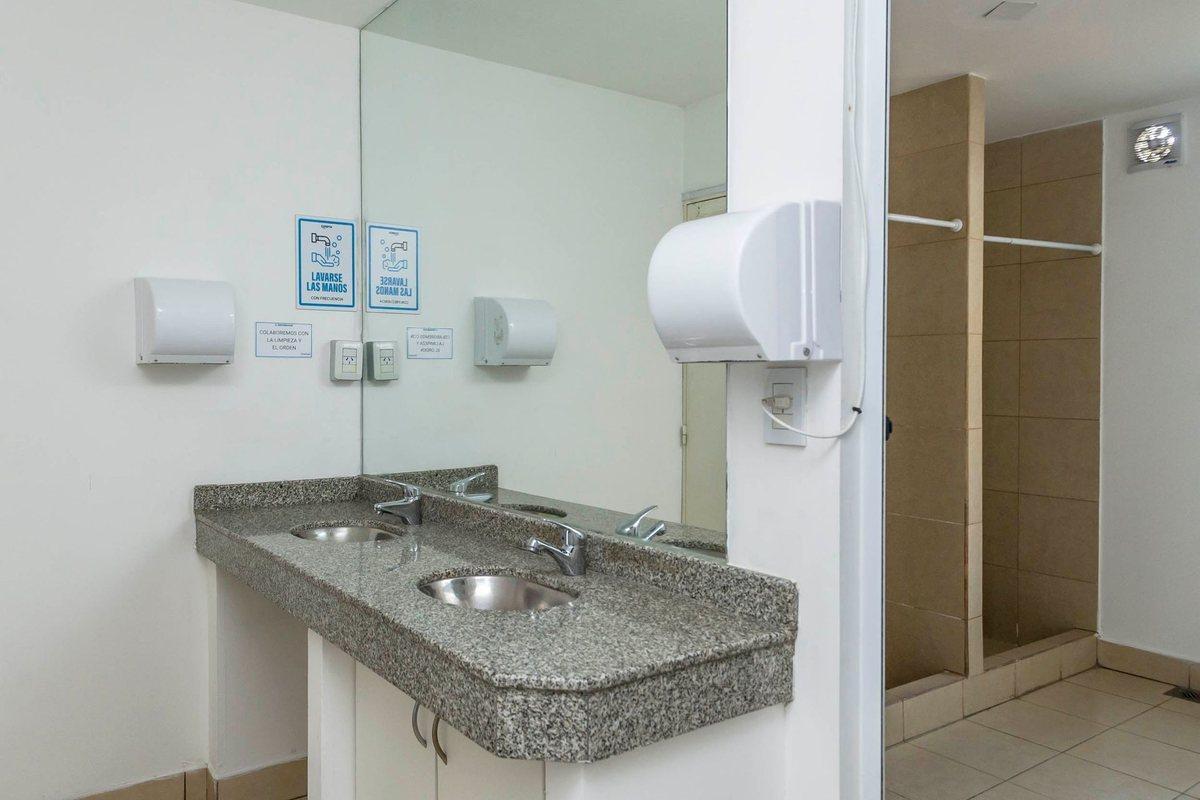 Foto de VENTA GALPON CON OFICINAS 600 M2 MACROCENTRO, imagen 1
