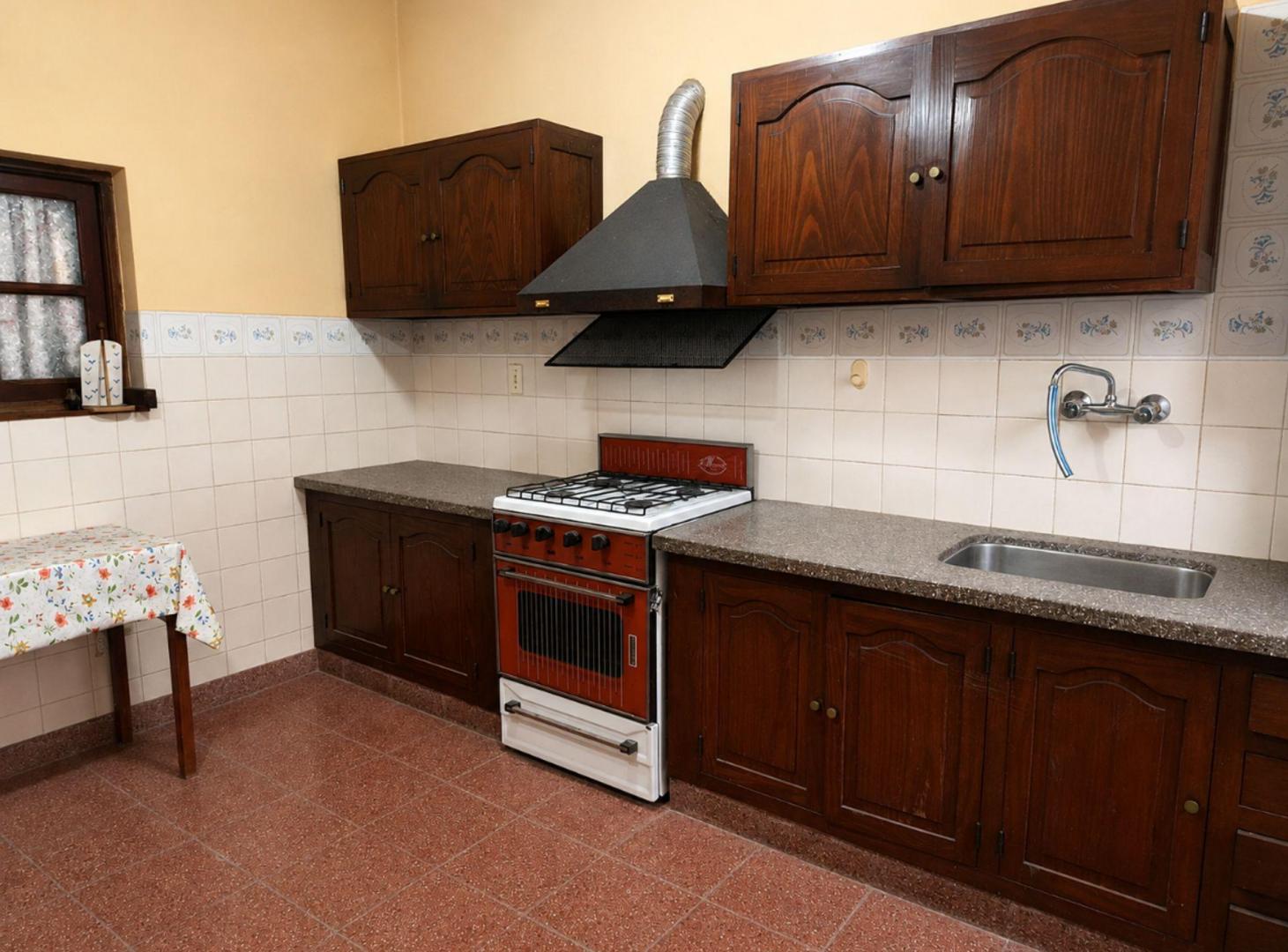 Foto de CASA MACROCENTRO SALTA APTA PROFESIONAL 5 DORM, imagen 1