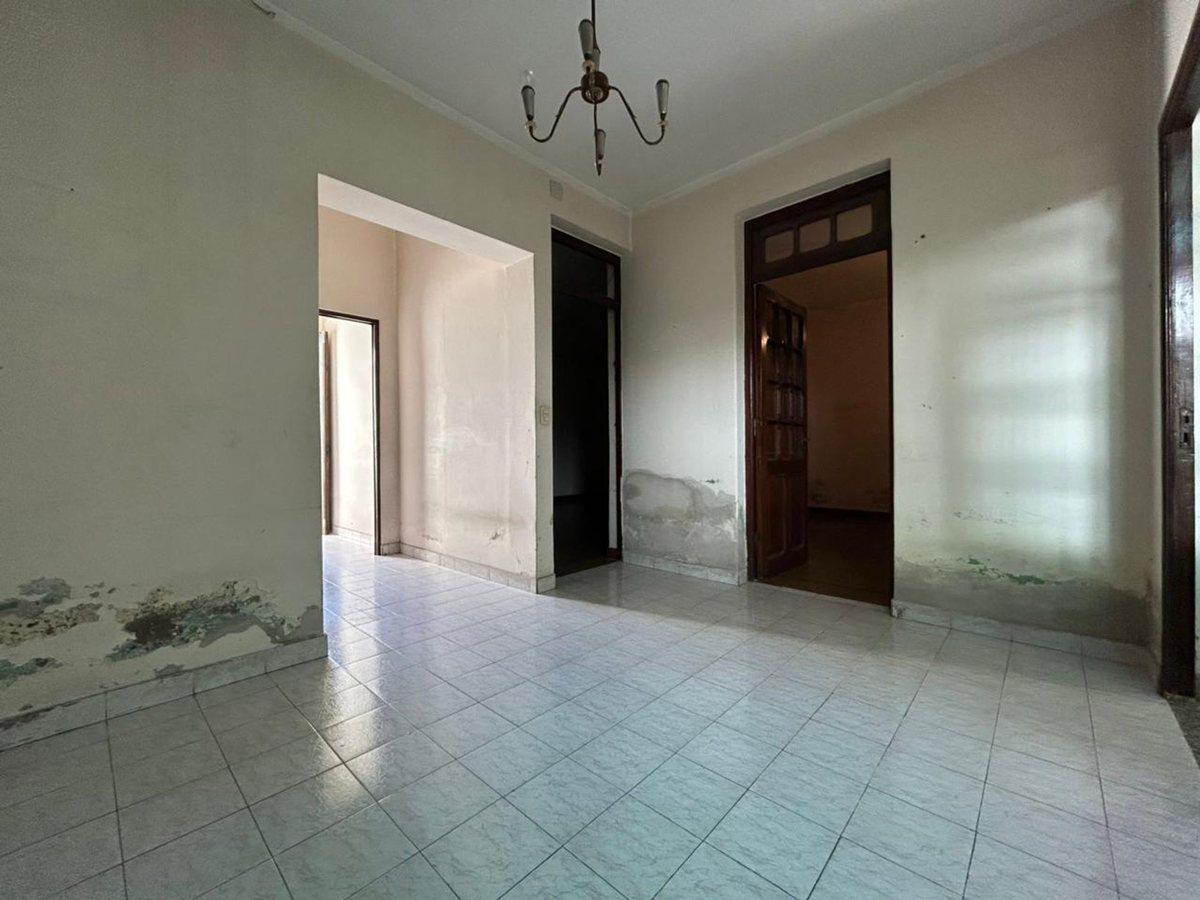 Foto de VENTA CASA MICROCENTRO 5 AMBIENTES A RAFACCIONAR, imagen 2