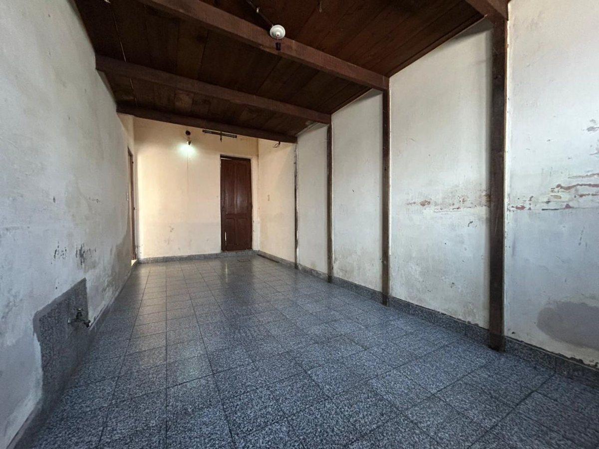 Foto de VENTA CASA MICROCENTRO 5 AMBIENTES A RAFACCIONAR, imagen 1