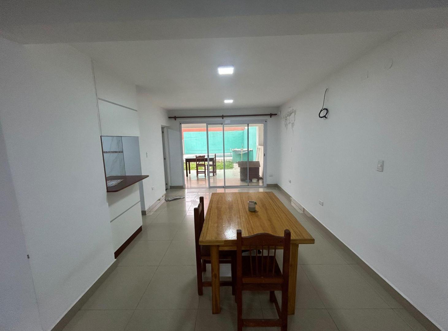 Foto de Venta duplex Estacion Alvarado pileta y cochera, imagen 2