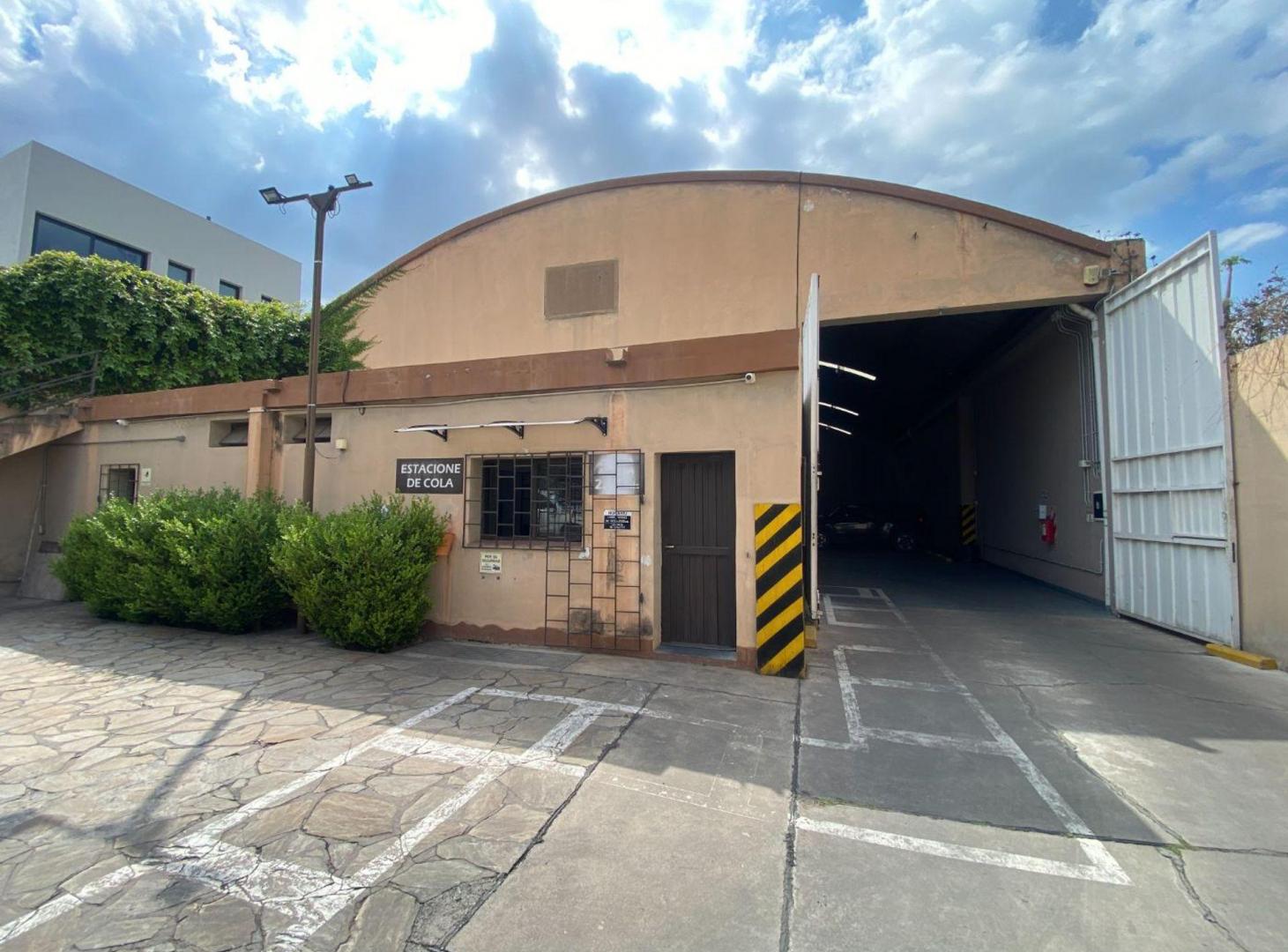 Foto de Venta terreno estacionamiento galpón Macrocentro, imagen 2