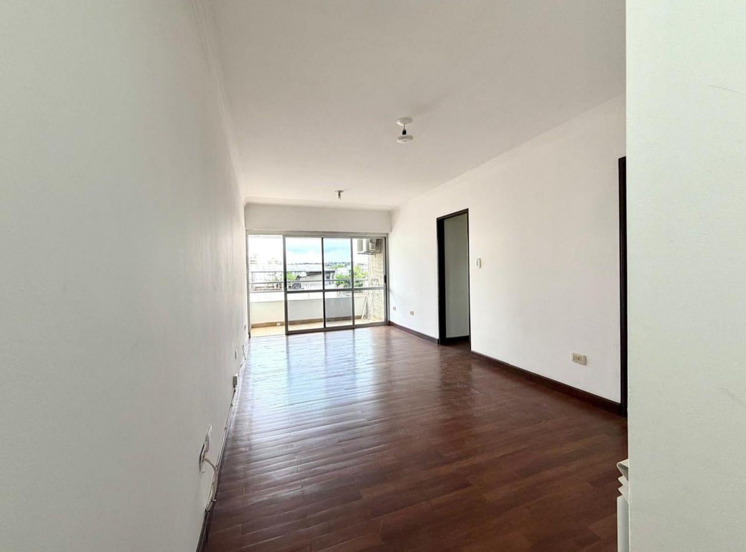 Foto de ALQUILER DEPTO 01 DORM C/ COCHERA EN AV. SARMIENTO, imagen 4