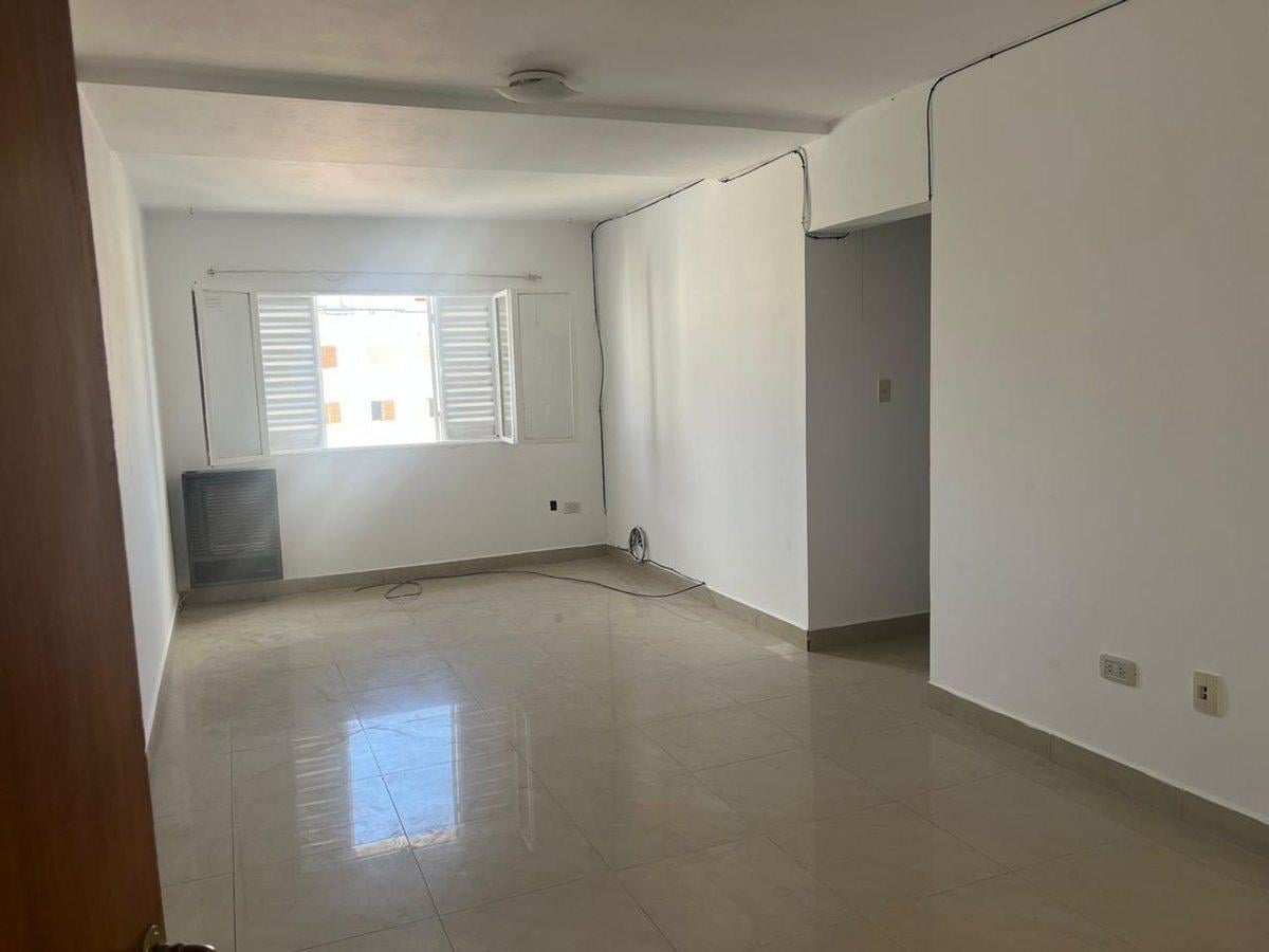 Foto de VENTA DEPARTAMENTO MACROCENTRO 4 DORMITORIOS, imagen 1