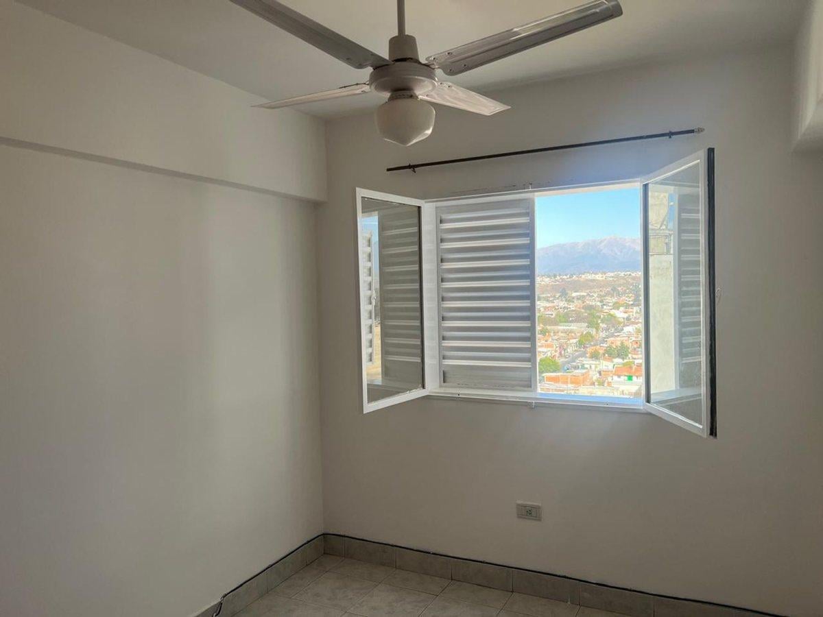 Foto de VENTA DEPARTAMENTO MACROCENTRO 4 DORMITORIOS, imagen 5