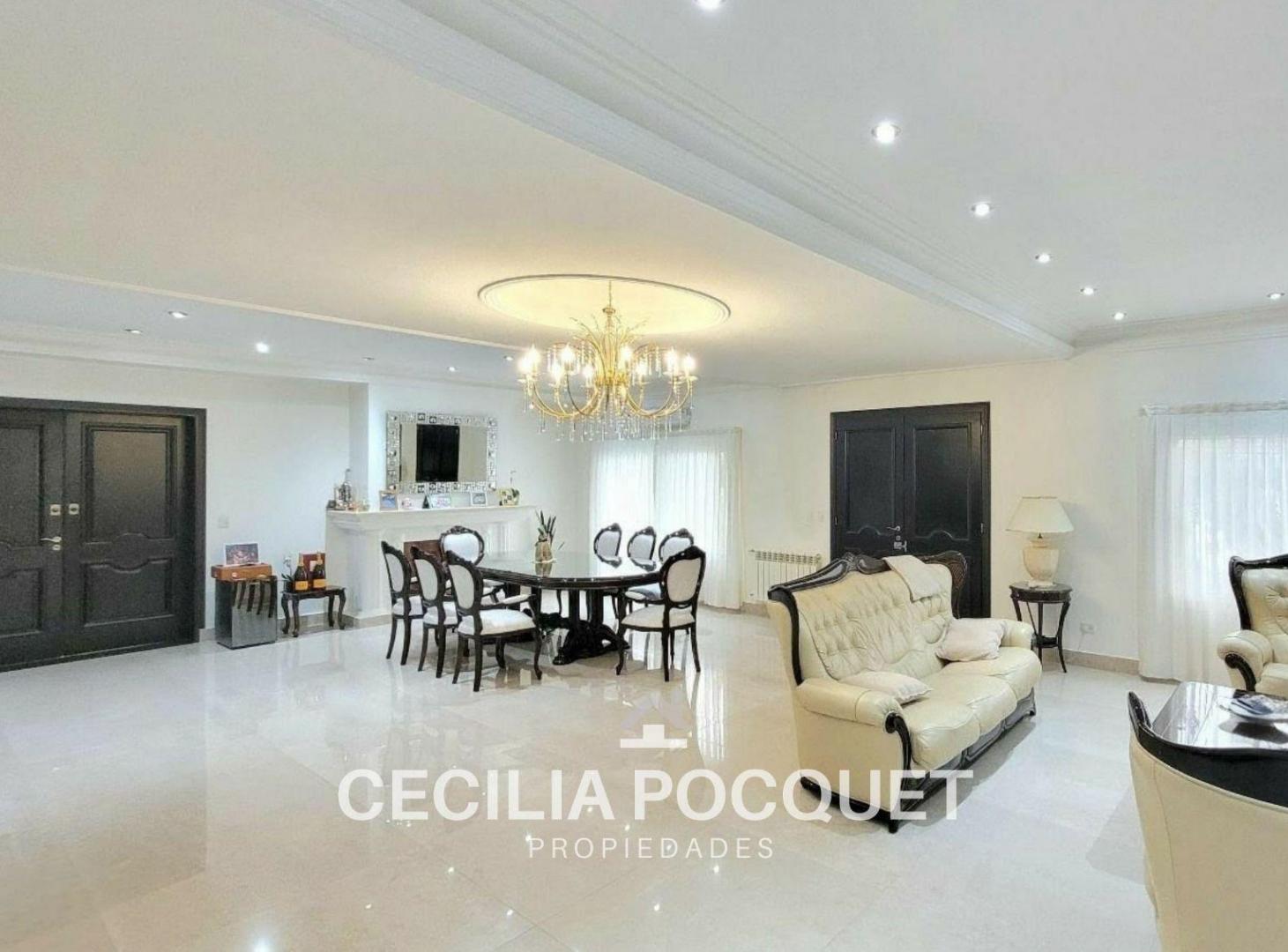 Foto de Casa Salon y Departamentos en venta en Ciudad Evita, imagen 2