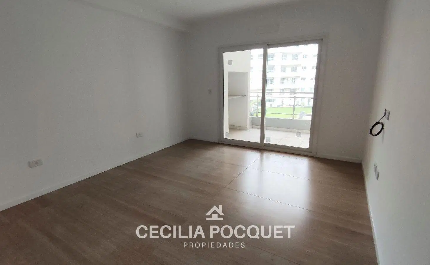 Departamento en VENTA en CANNING CENTER con cochera 4