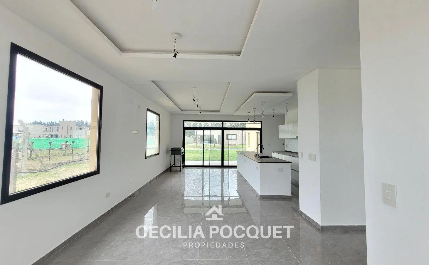 CASA EN VENTA EN BARRIO SAN FELIPE CANNING 5
