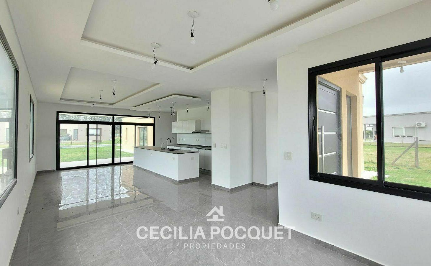 CASA EN VENTA EN BARRIO SAN FELIPE CANNING