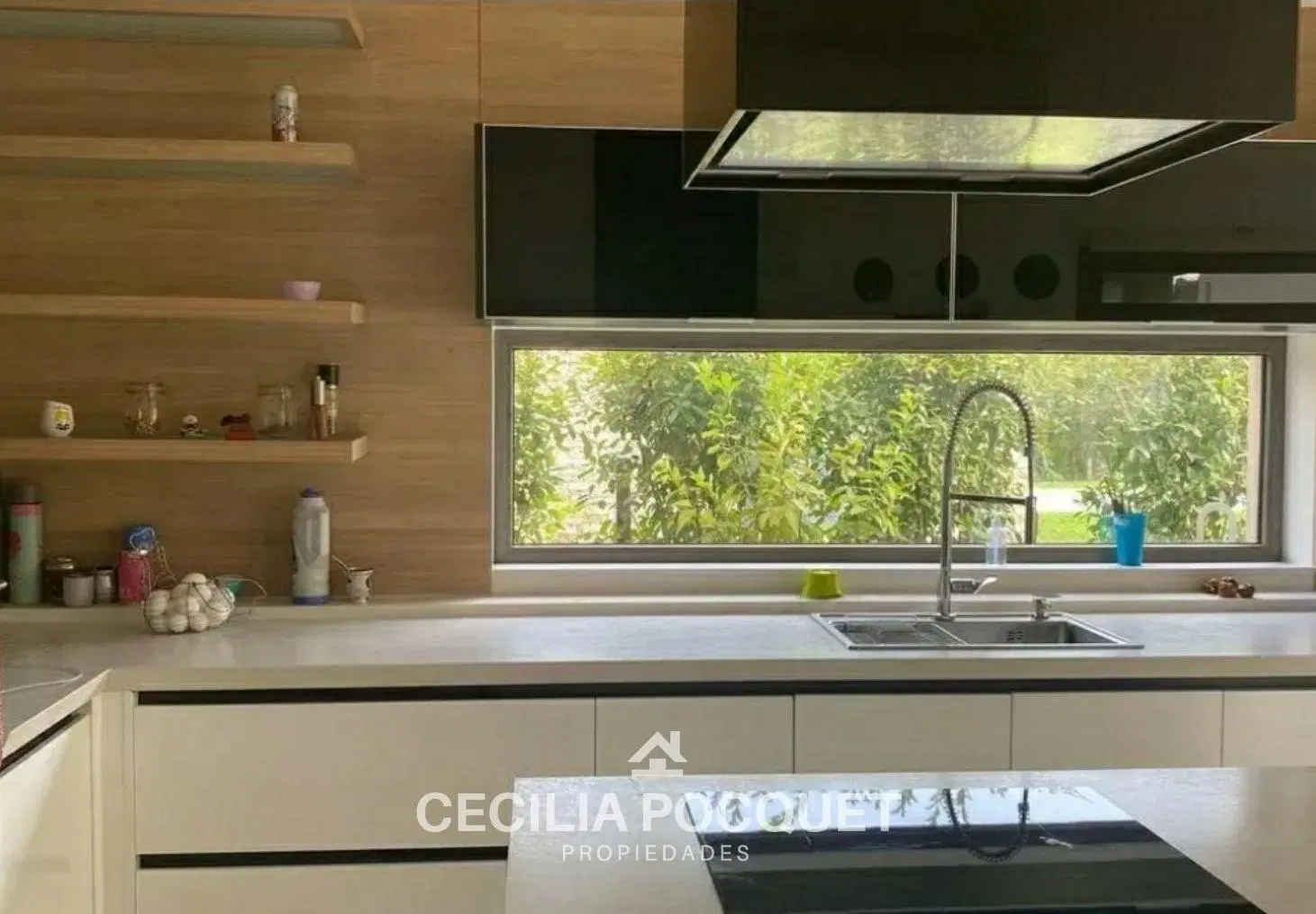 Casa en Alquiler Barrio Los Naranjos 4