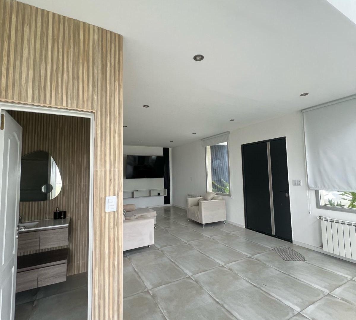 Foto de Casa en Venta Barrio Terralagos Canning, imagen 1