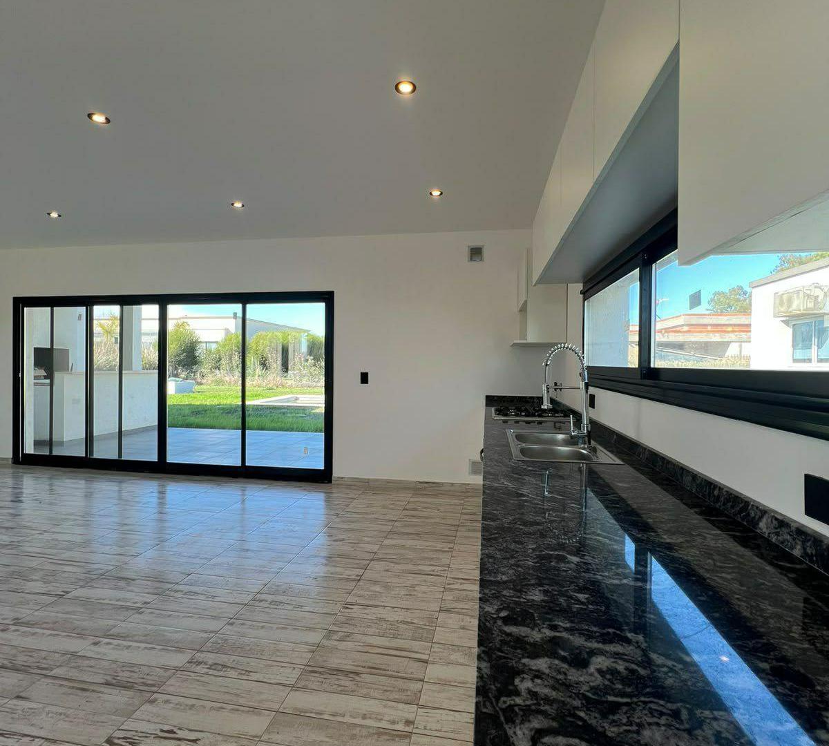 Foto de Casa en Venta barrio Horizontes al Sur Canning, imagen 2