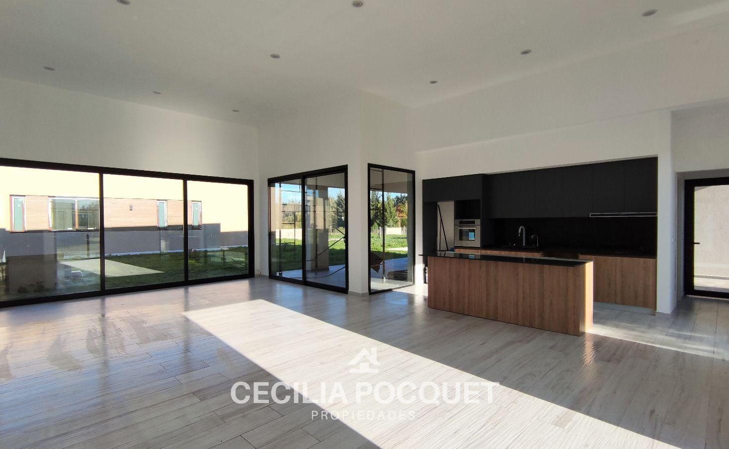 Foto de Casa en Venta en Barrio Fincas del Alba Canning, imagen 1
