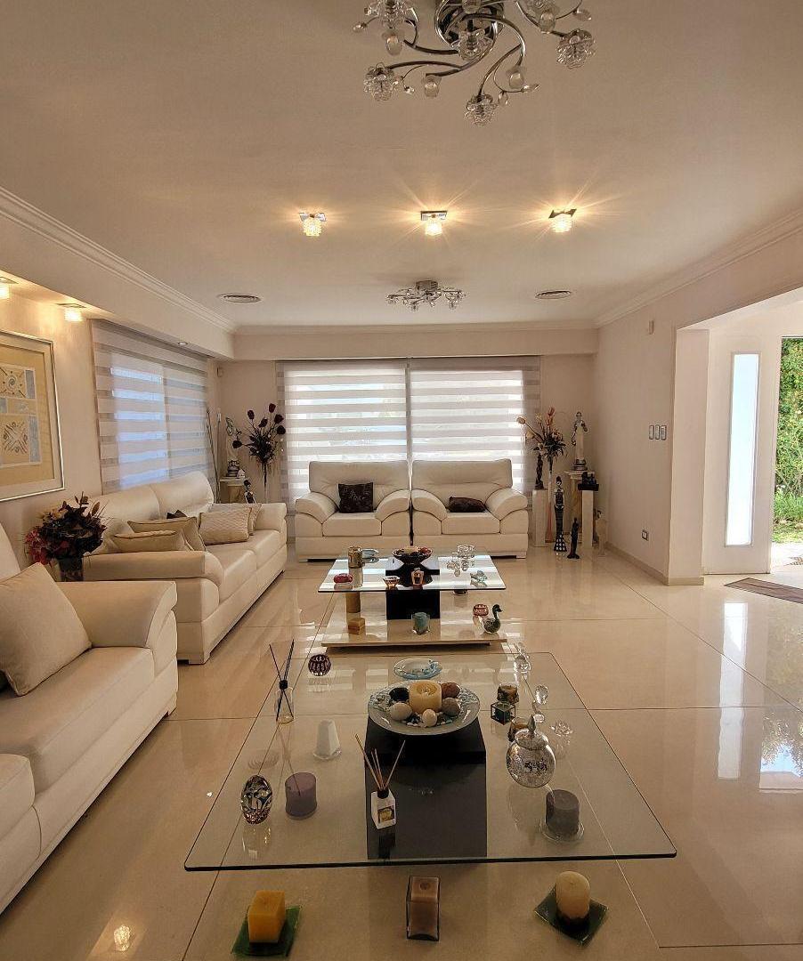 Foto de Casa en Venta Barrio Saint Thomas Este Oeste Canning, imagen 2