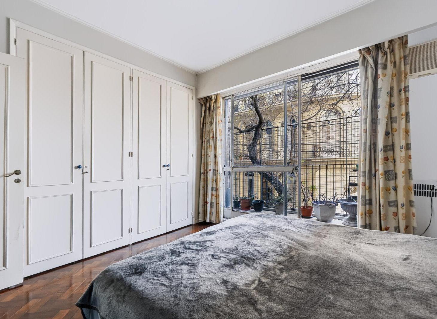 Foto de Departamento 4 ambientes - Balcón corrido - Recoleta, imagen 1