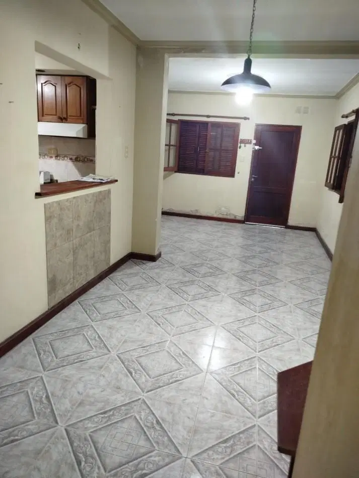 Se vende casa en San Lorenzo 6400 3