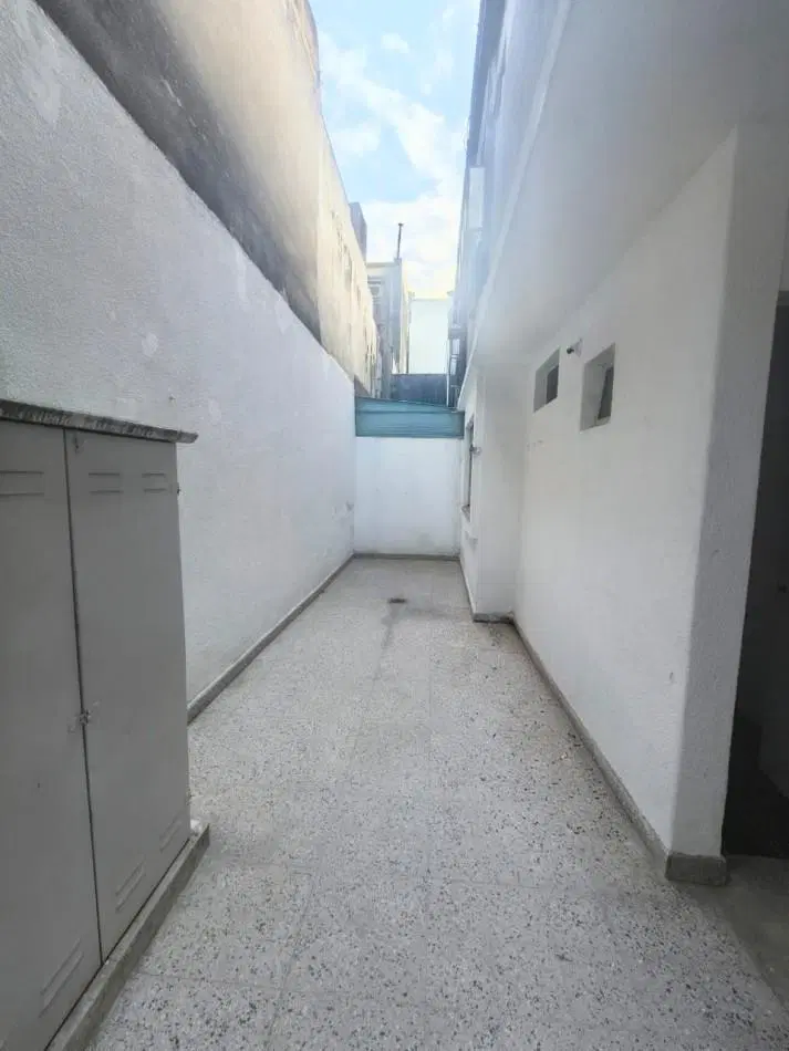 Interno en pleno centro 8