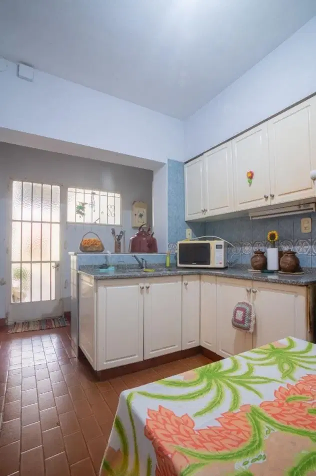 Casa de estilo en barrio sur 1