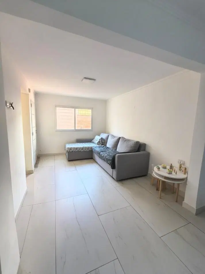 Casa interna a una cuadra de la costanera 2